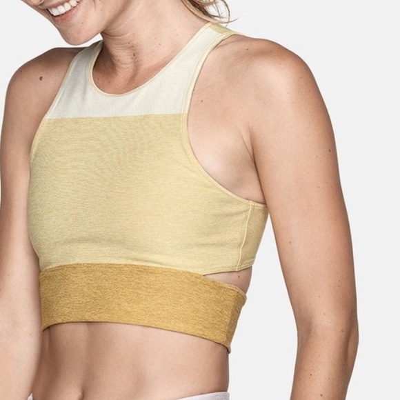 Outdoor Voices Tops - Outdoor Voices Tri-tone Slashback Crop top XS